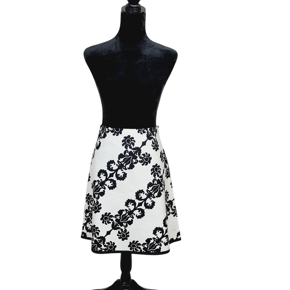 Magnolia Twist Skirt, Black & White Brocade Design, Size 14, EUC